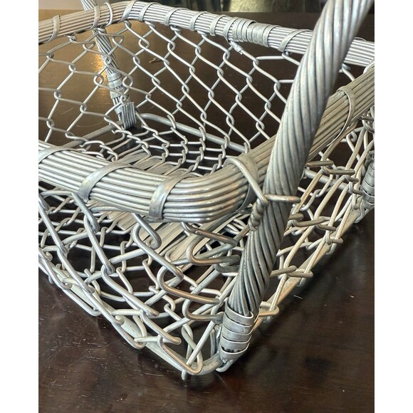 Vintage Silver Tone Wire Basket with 2 Handles Woven Hand Crafted 9”x 6” - Picture 8 of 8